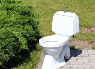 Common Mistakes in Toilet Unclogging