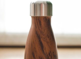 Comparing Different Materials for Reusable Water Bottles