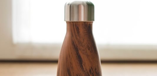 Comparing Different Materials for Reusable Water Bottles